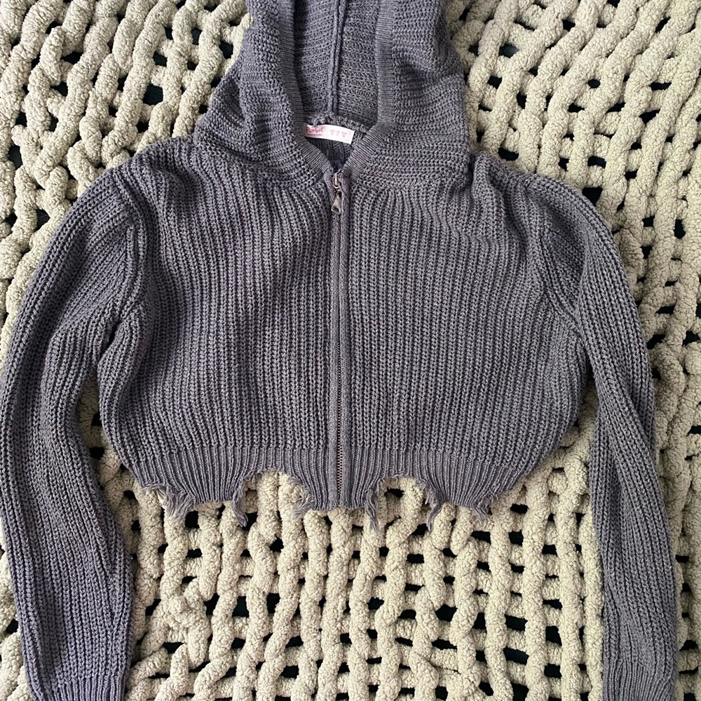 Grey zip up knit sweater